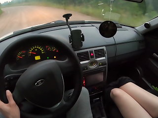 Voiture Young hitchhiker girl fucks a stranger for a free ride!